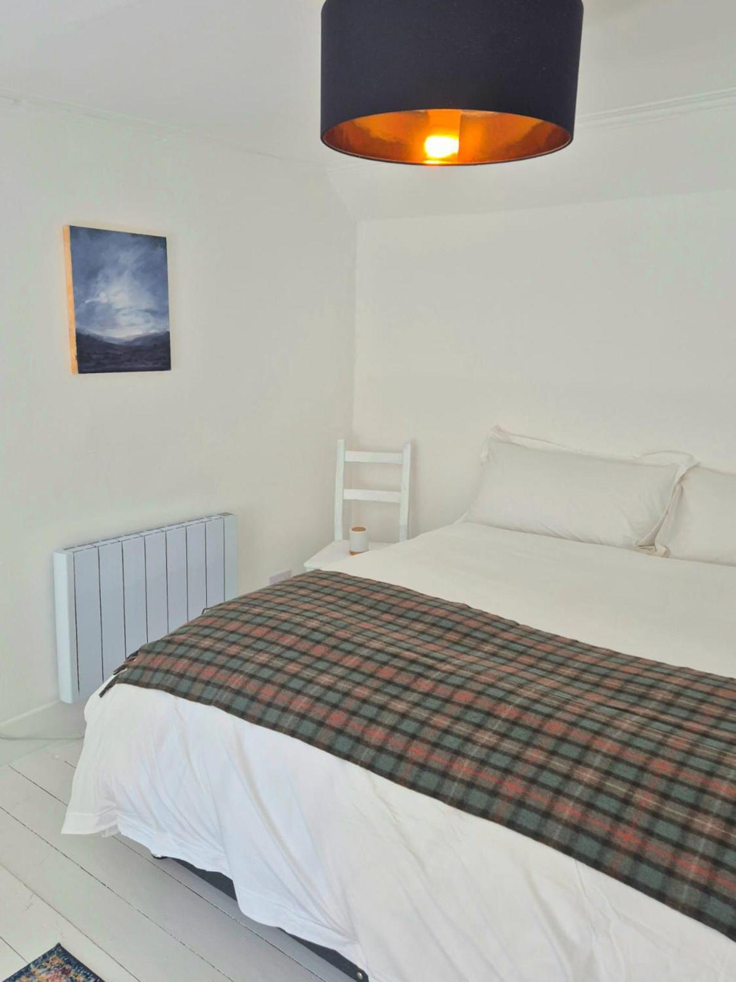 Mackinnon Cottage - 3 Bedroom Cottage Бродфорд Екстериор снимка