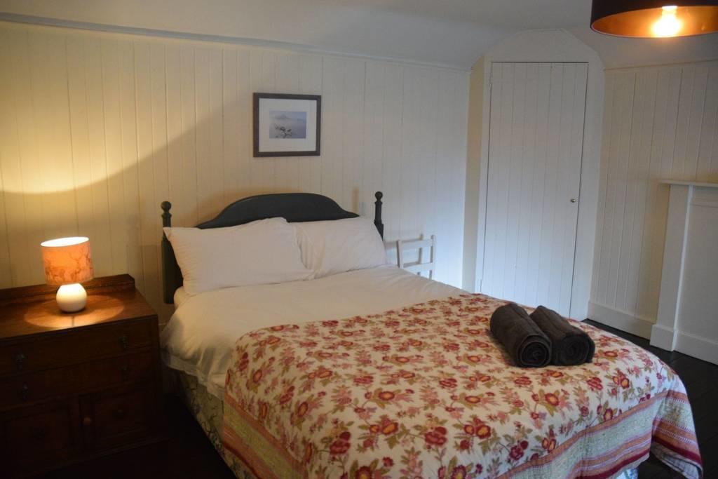 Mackinnon Cottage - 3 Bedroom Cottage Бродфорд Екстериор снимка